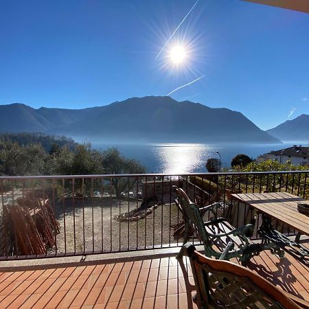 Big Apartment With Lake View And Two Bedrooms Sala Comacina Exteriér fotografie