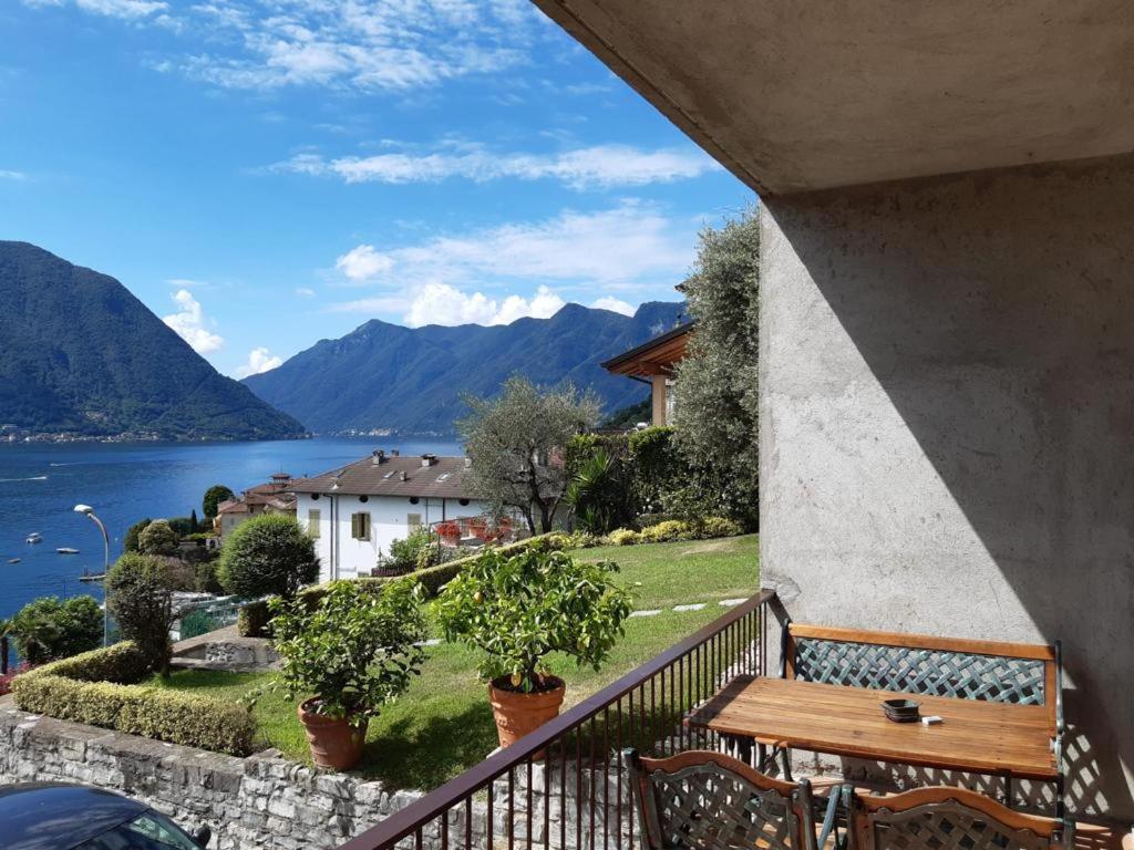 Big Apartment With Lake View And Two Bedrooms Sala Comacina Exteriér fotografie